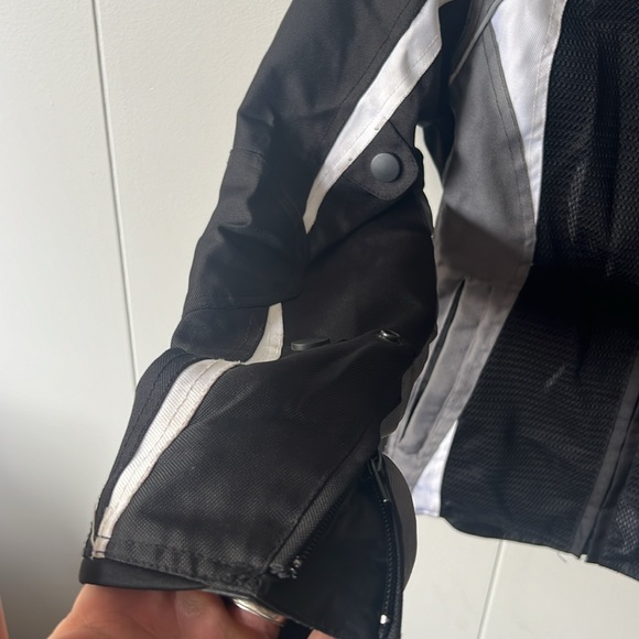 BILT BLM 2 WOMEN'S BLACK POLYESTER BIKER JACKET BANDED COLLAR ZIP-UP SIZE XS - Picture 3 of 10